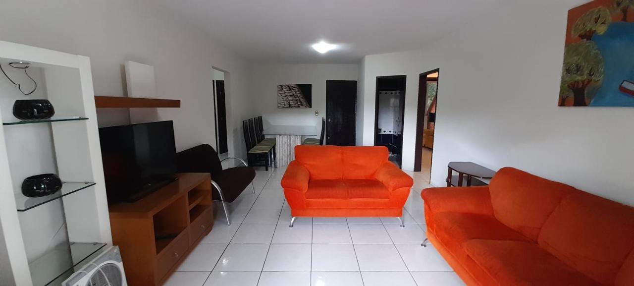 Apartamento Espacoso Com Estacionamento Incluido フォス・ド・イグアス エクステリア 写真